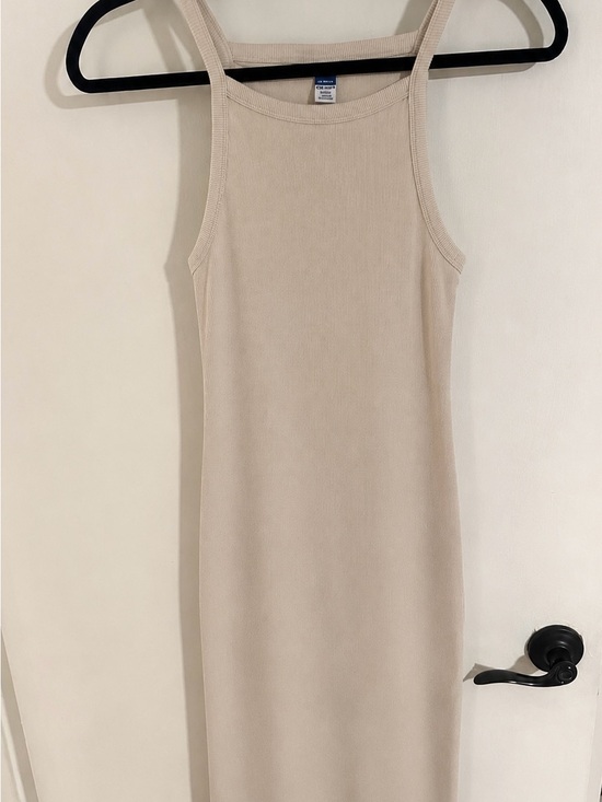 Old Navy Dresses & Skirts - Old Navy Sleeveless Ribbed Midi Dress in Light Beige